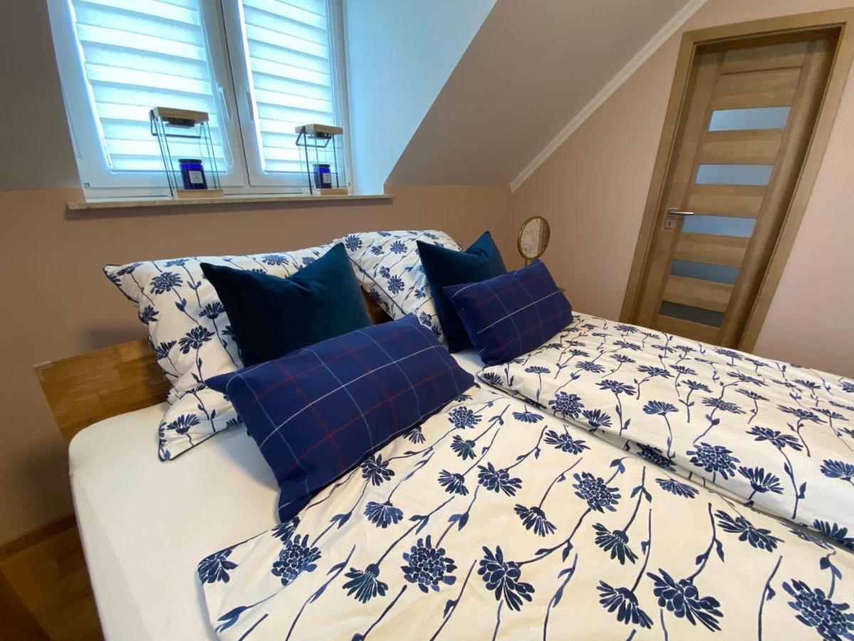 Schoene Drei Raumwohnung. Hell,Stilvoll, Gemuetlich. Borna Extérieur photo