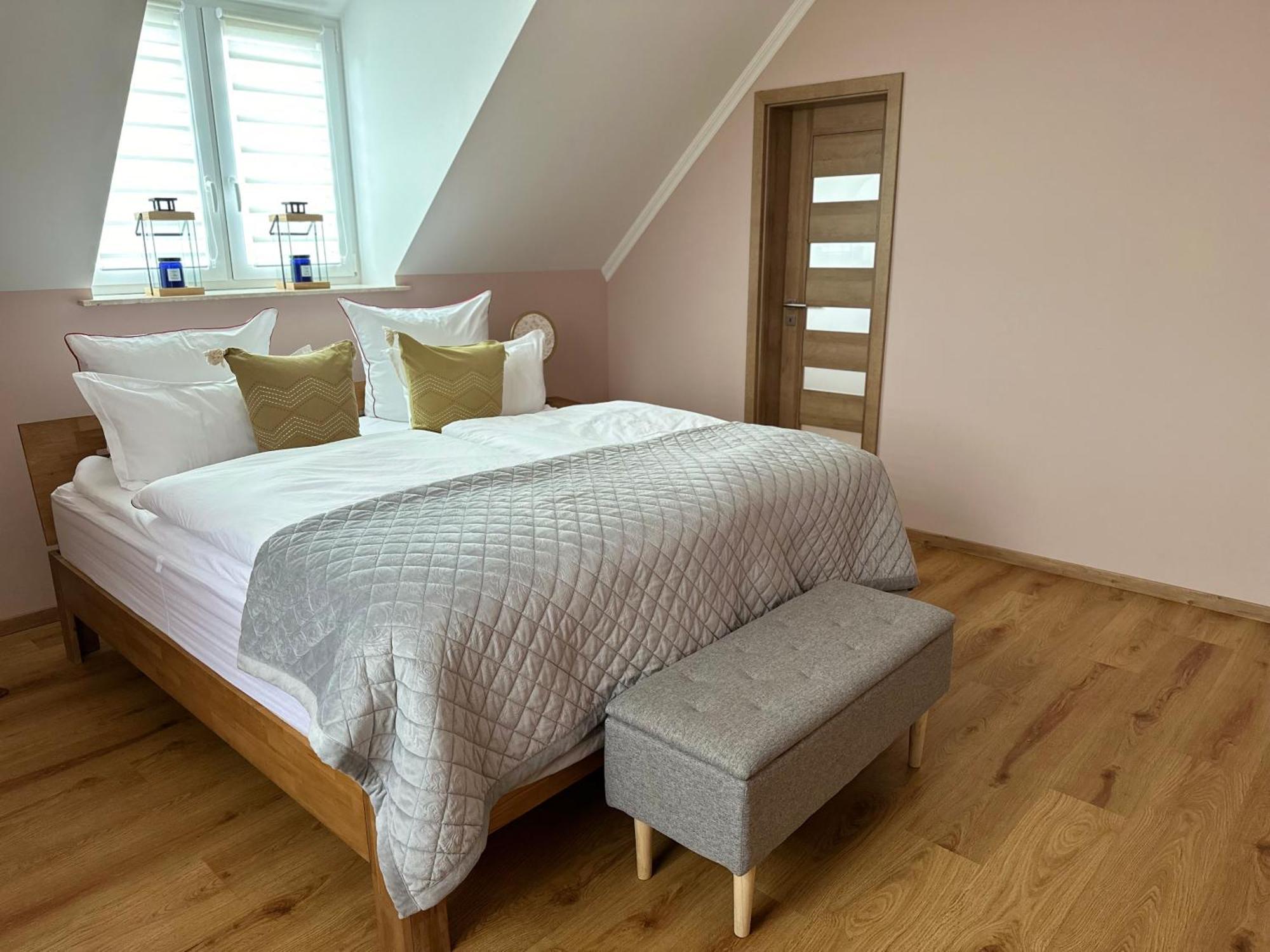 Schoene Drei Raumwohnung. Hell,Stilvoll, Gemuetlich. Borna Extérieur photo